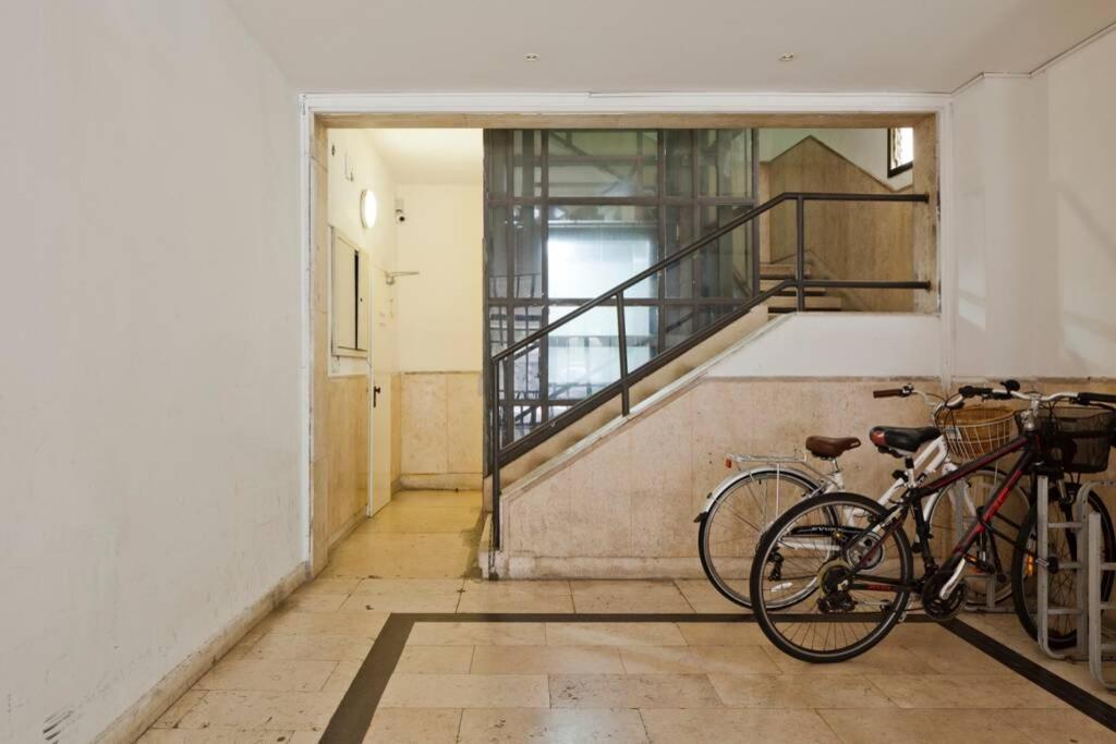 Big Apartment Next To Gordon Beach Plus Free Parking Tel Aviv Esterno foto